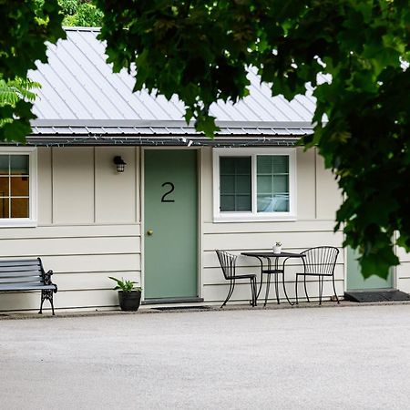 Barefoot Villas And Retreat Christina Lake Экстерьер фото