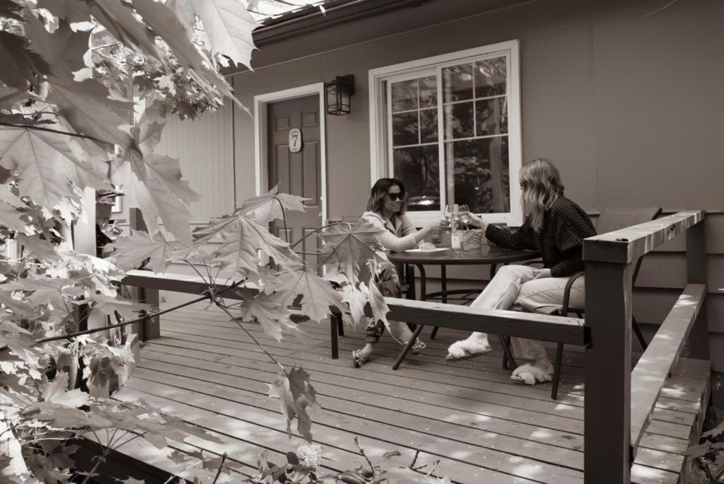 Barefoot Villas And Retreat Christina Lake Экстерьер фото