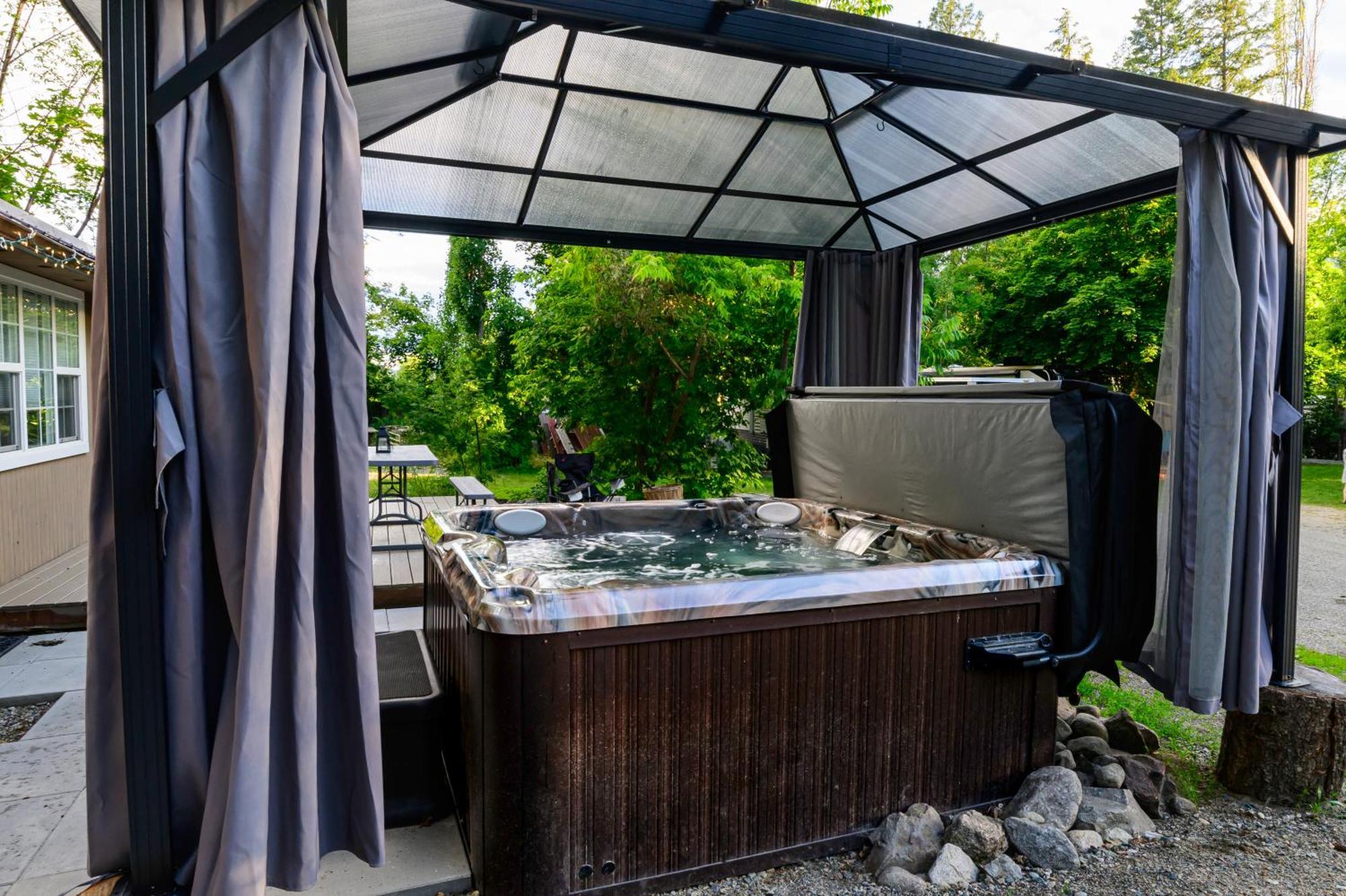 Barefoot Villas And Retreat Christina Lake Экстерьер фото