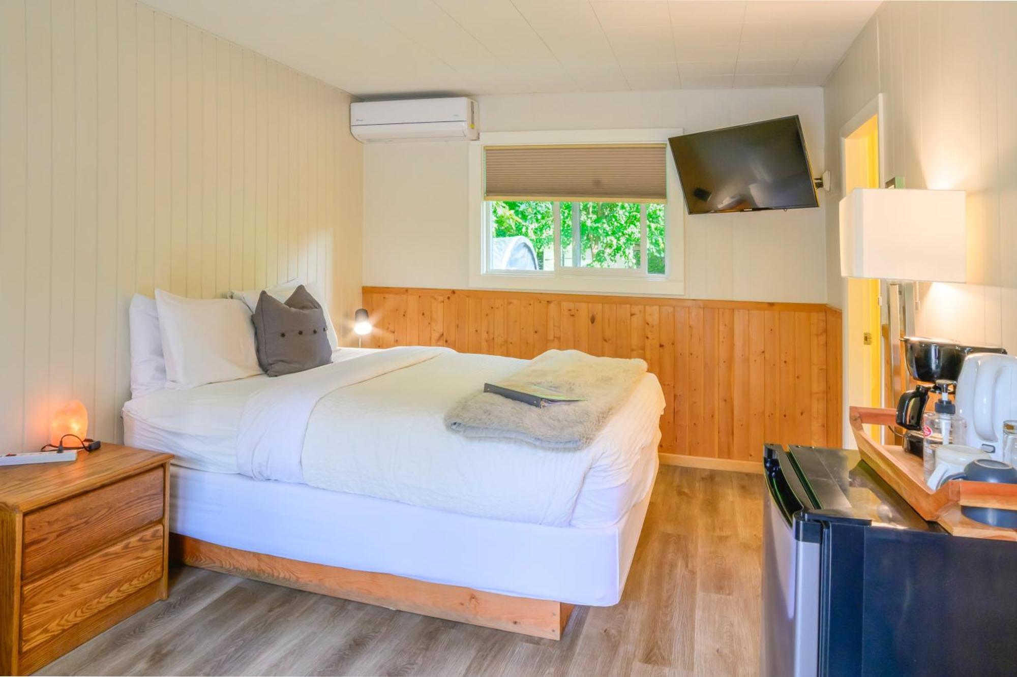 Barefoot Villas And Retreat Christina Lake Экстерьер фото
