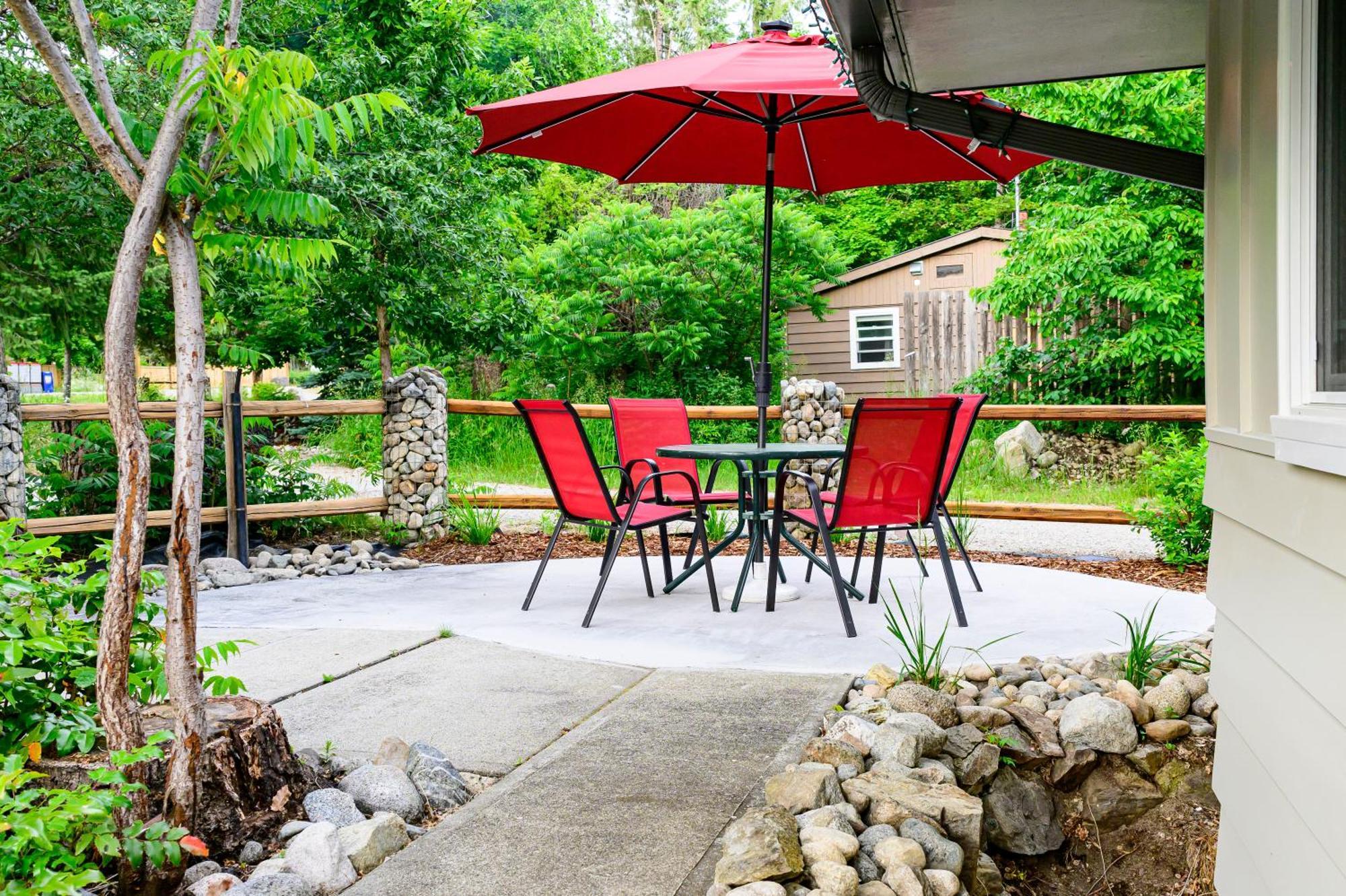 Barefoot Villas And Retreat Christina Lake Экстерьер фото