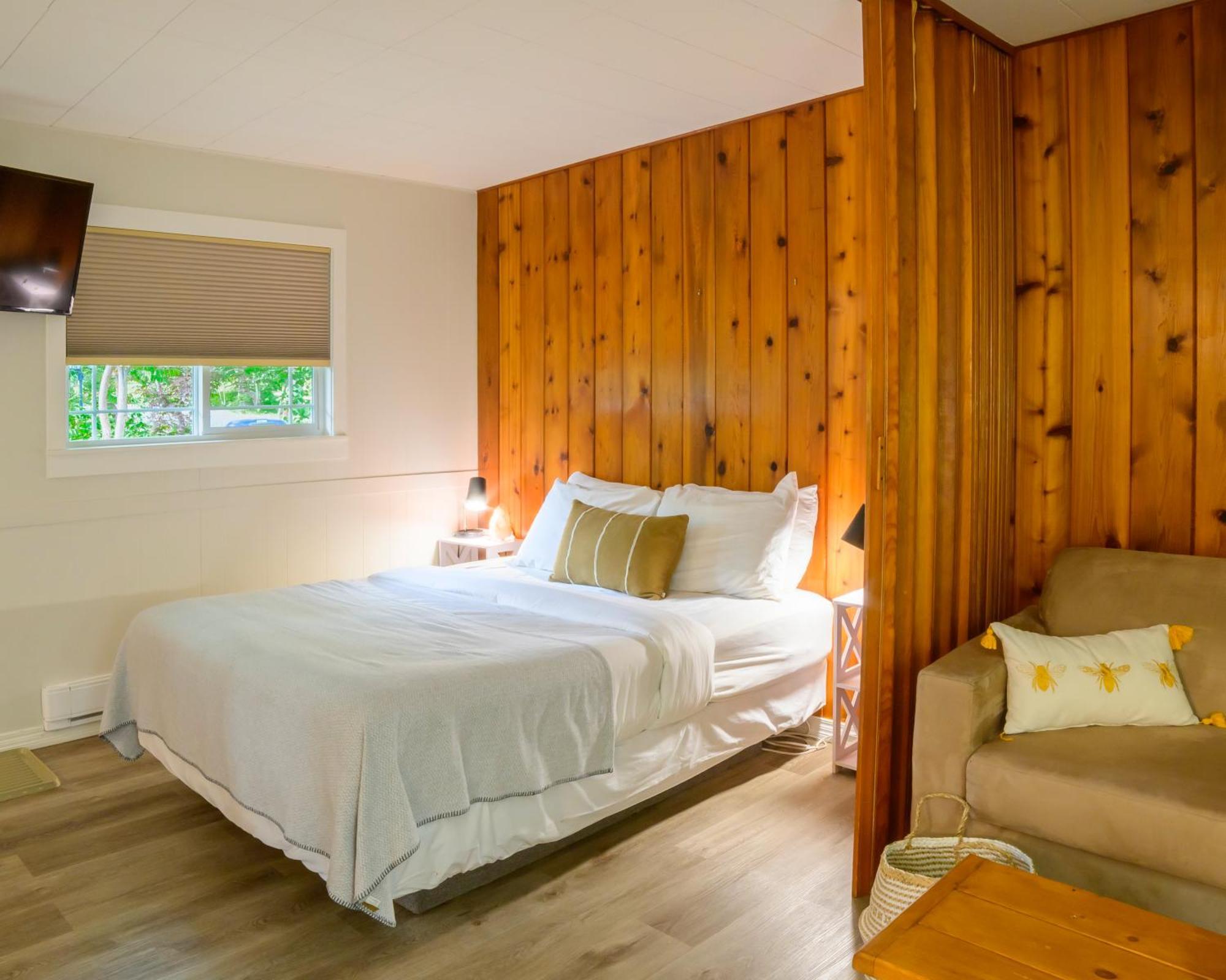 Barefoot Villas And Retreat Christina Lake Экстерьер фото