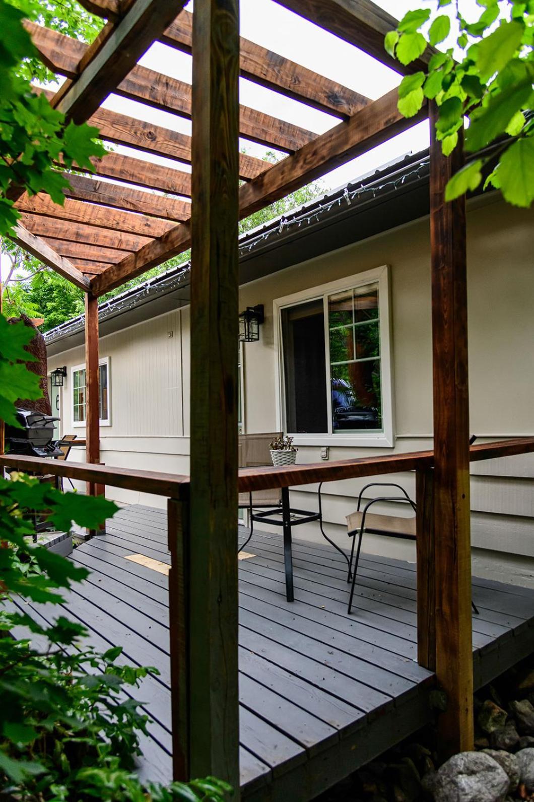 Barefoot Villas And Retreat Christina Lake Экстерьер фото